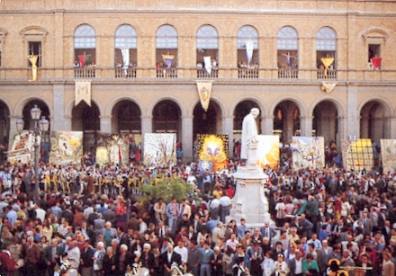 Acquapendente - Festa della Madonna del Fiore con i Pugnaloni